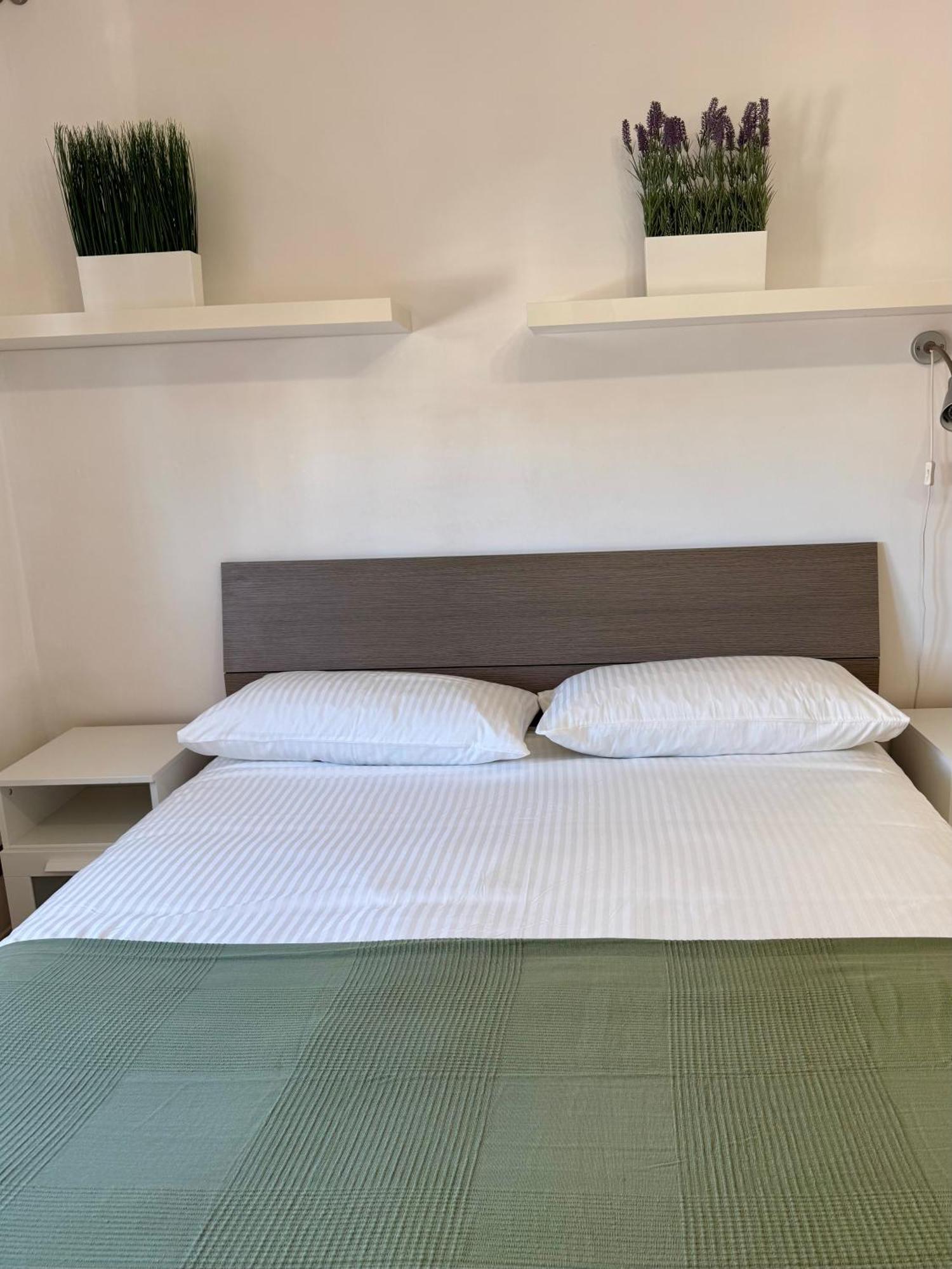 Hotel Fil Rouge à Ciampino Extérieur photo